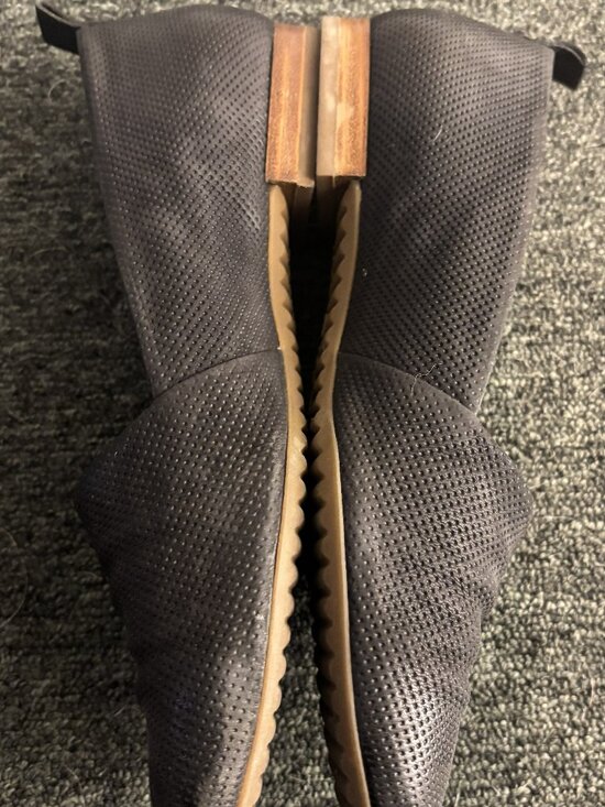 Paul Green, Perforated Leather Flats, Size 8 - Picture 4 of 4